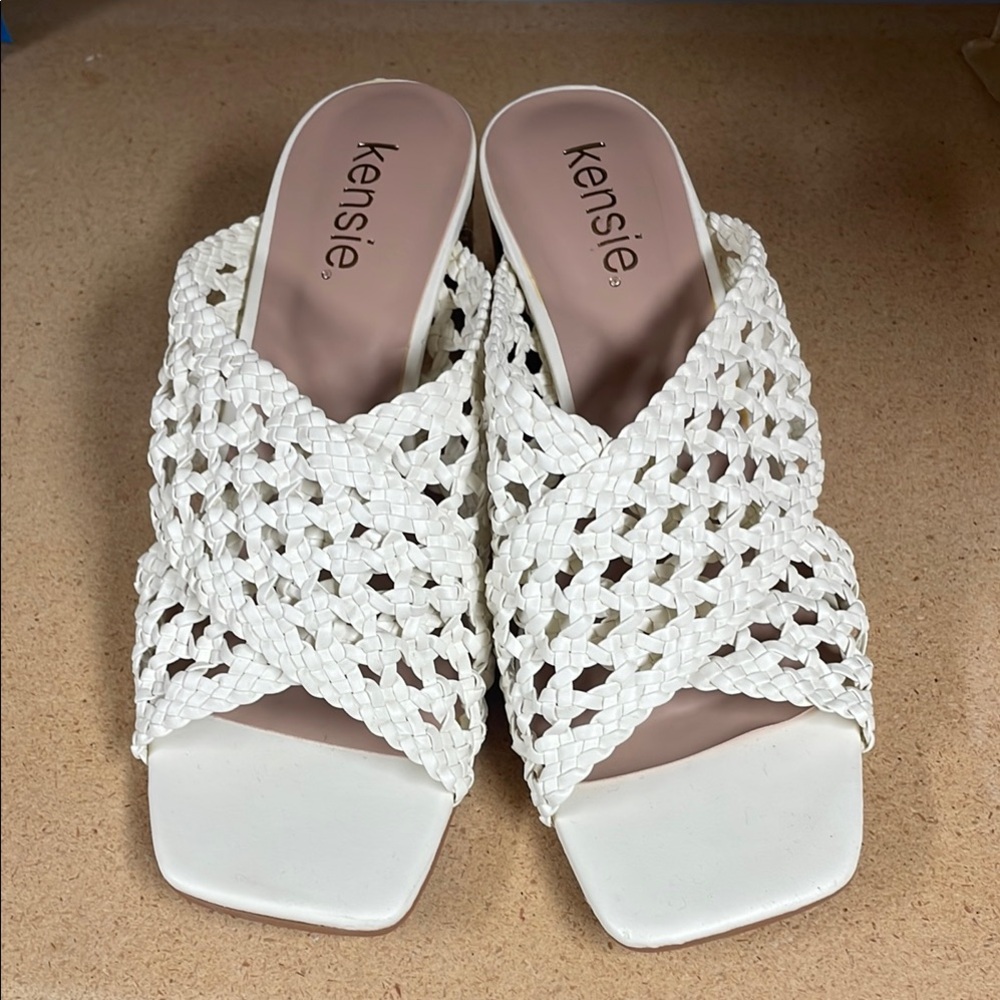 Kensie Women's White Woven Slide Sandals